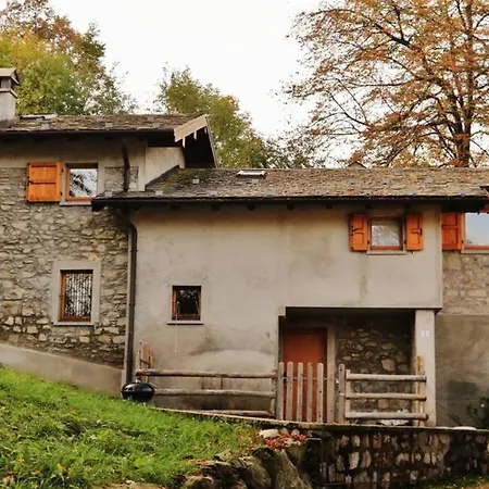 Chalet Bave * Pellio Superiore
